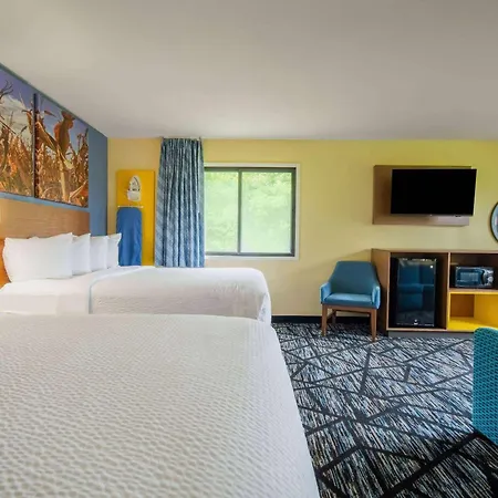 Days Inn & Suites By Wyndham Waterloo-3